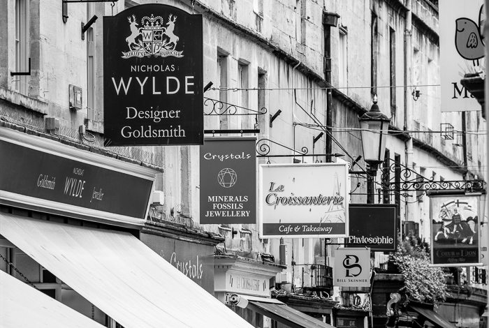 Street signs bath